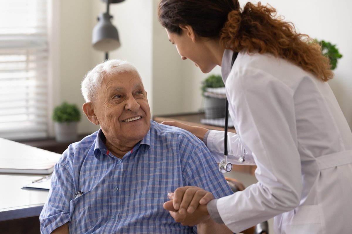 Male patient with female doctor.