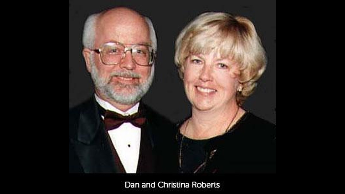 Headshot of Dan and Christina Roberts